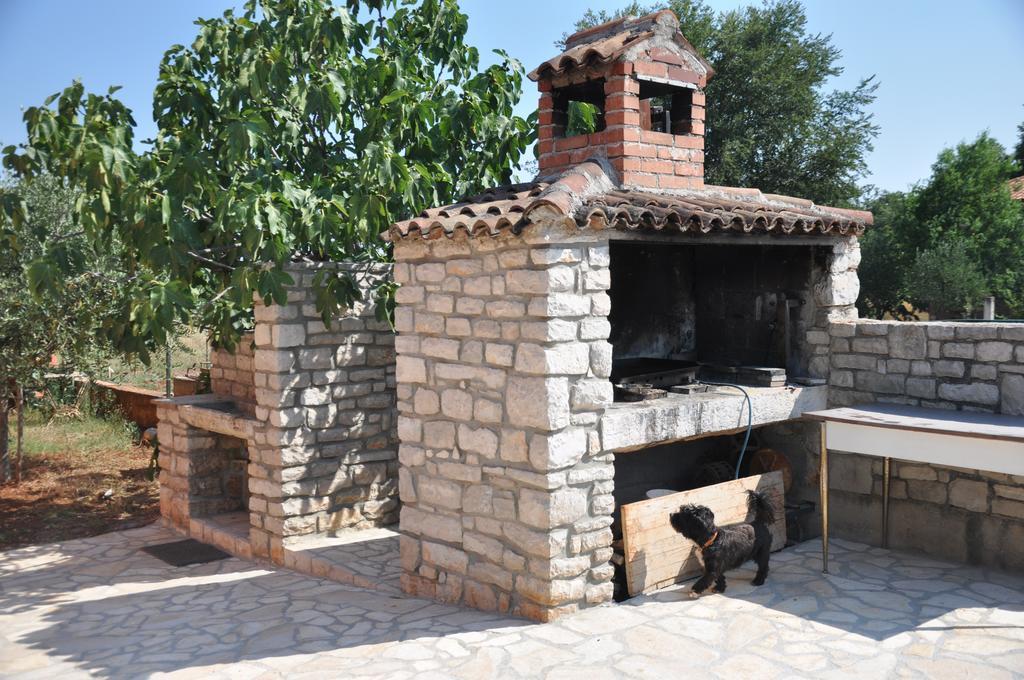 אומאג Apartments Majda מראה חיצוני תמונה