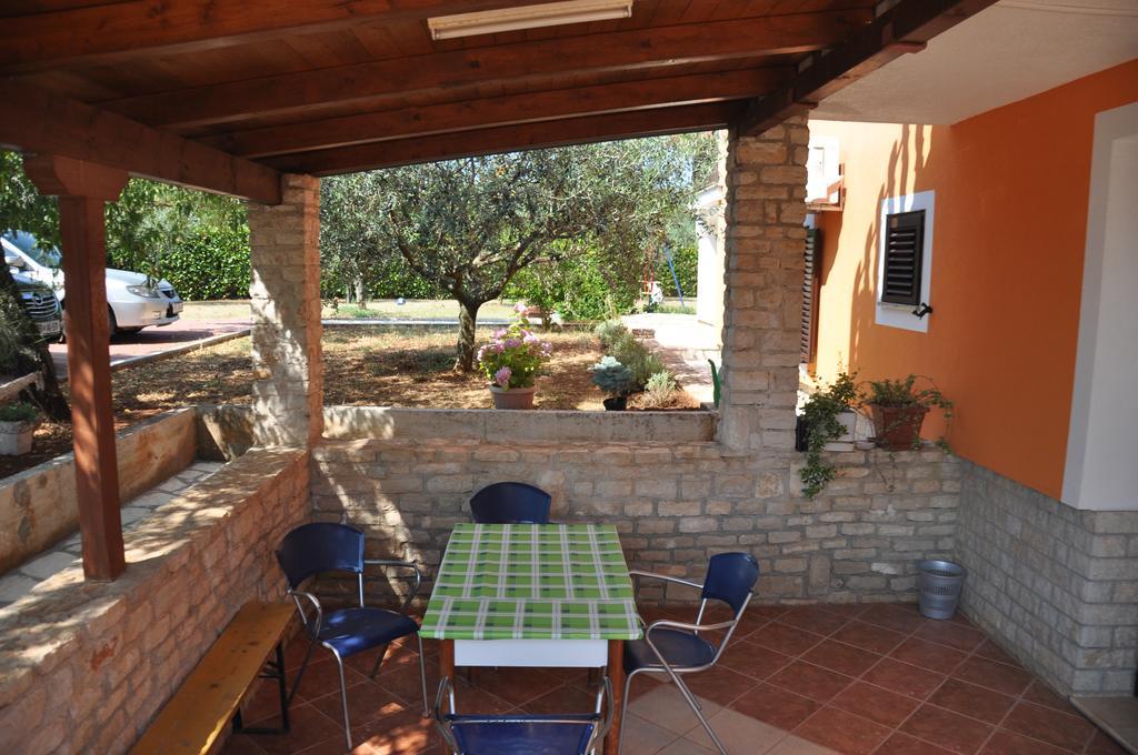 אומאג Apartments Majda מראה חיצוני תמונה