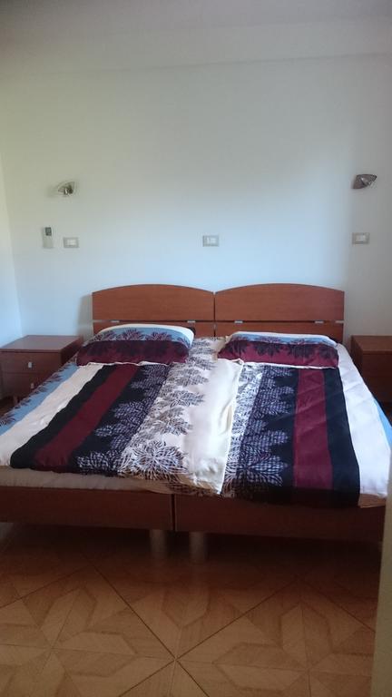 אומאג Apartments Majda מראה חיצוני תמונה